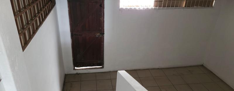 To Let commercial Property for Rent in Maitland Western Cape